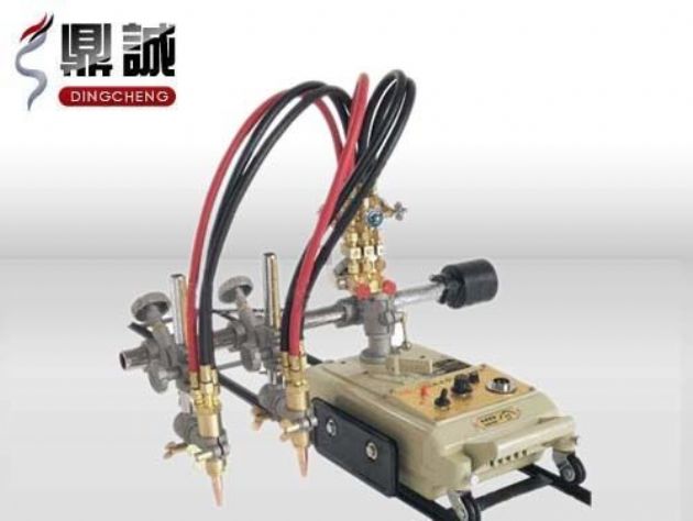 點擊查看詳細信息<br>標(biāo)題：雙頭多頭火焰切割機 閱讀次數(shù)：4949