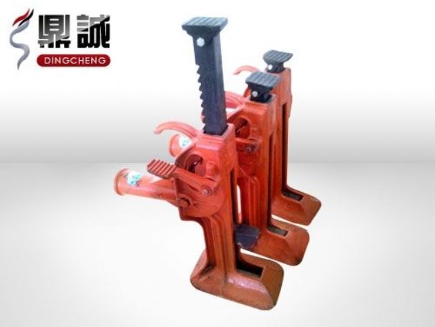 點擊查看詳細(xì)信息<br>標(biāo)題：齒條式起道機(jī) 閱讀次數(shù)：4593