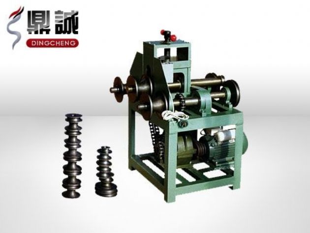 點(diǎn)擊查看詳細(xì)信息<br>標(biāo)題：立式多功能滾動(dòng)式彎管機(jī) 閱讀次數(shù)：5478