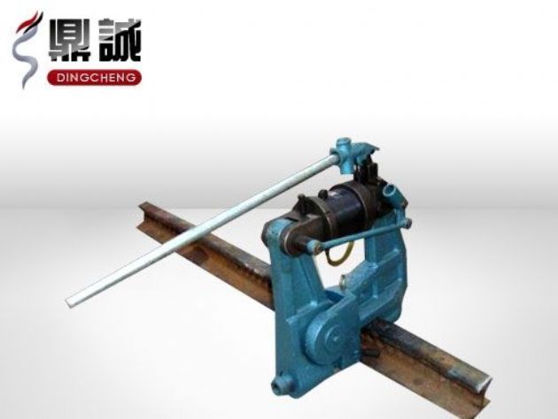 點擊查看詳細信息<br>標題：液壓鋼軌擠孔機 閱讀次數(shù)：4771