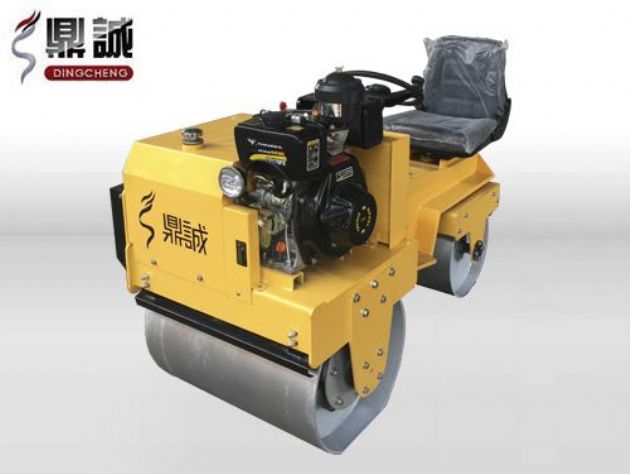 點(diǎn)擊查看詳細(xì)信息<br>標(biāo)題：DC850C座駕式壓路機(jī) 閱讀次數(shù)：15935