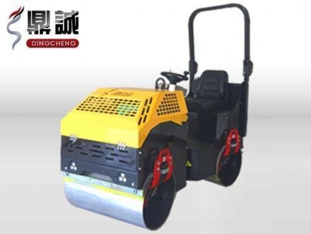 點(diǎn)擊查看詳細(xì)信息<br>標(biāo)題：1噸全液壓振動(dòng)壓路機(jī) 閱讀次數(shù)：14943